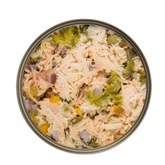 Kakato Chicken & Vegetables wet cat food with shredded chicken and mixed vegetables in a can